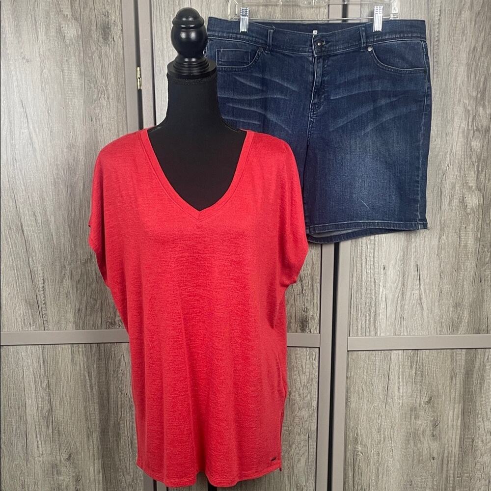Bundle! Orvis Red V-Neck Short Sleeve Top L/ Liz Claiborne Denim Shorts 12